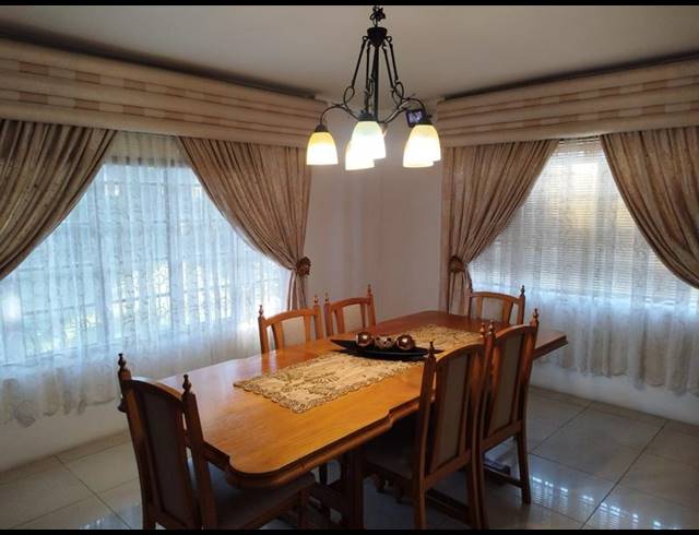 6 BEDROOM HOUSE FOR SALE IN CRAIGIEBURN